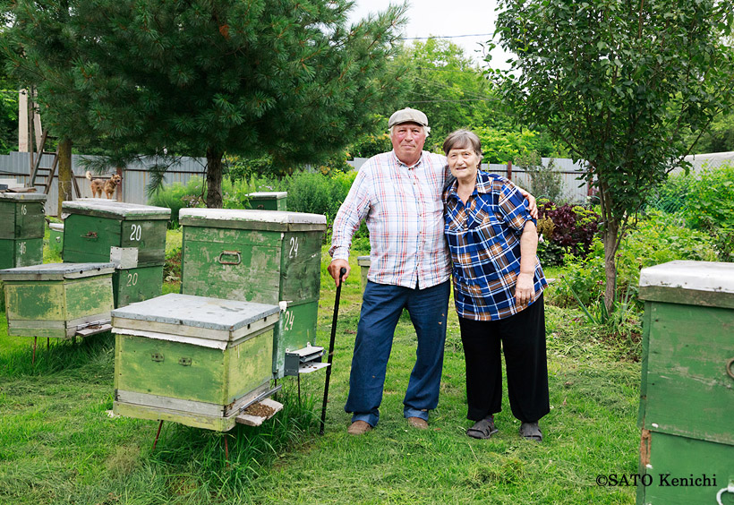地元の養蜂家のご夫婦