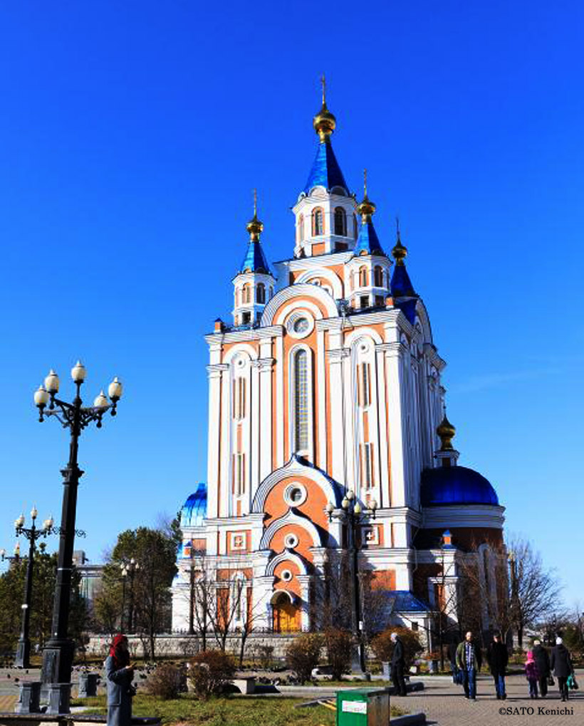 コムソモーリスカヤ広場に建つウスペンスキー教会